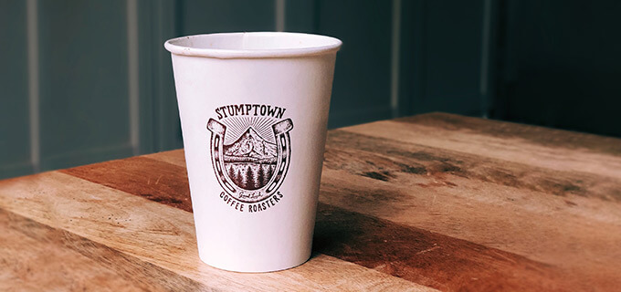 Bedruckter Pappbecher mit Logo